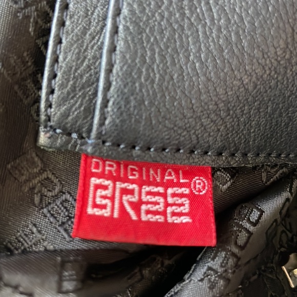 Bree Original Soft Leather Documents Shoulder Bag - Picture 12 of 14